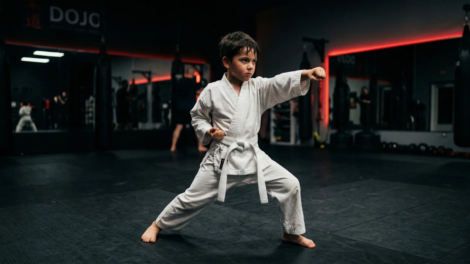 Trening karate na macie